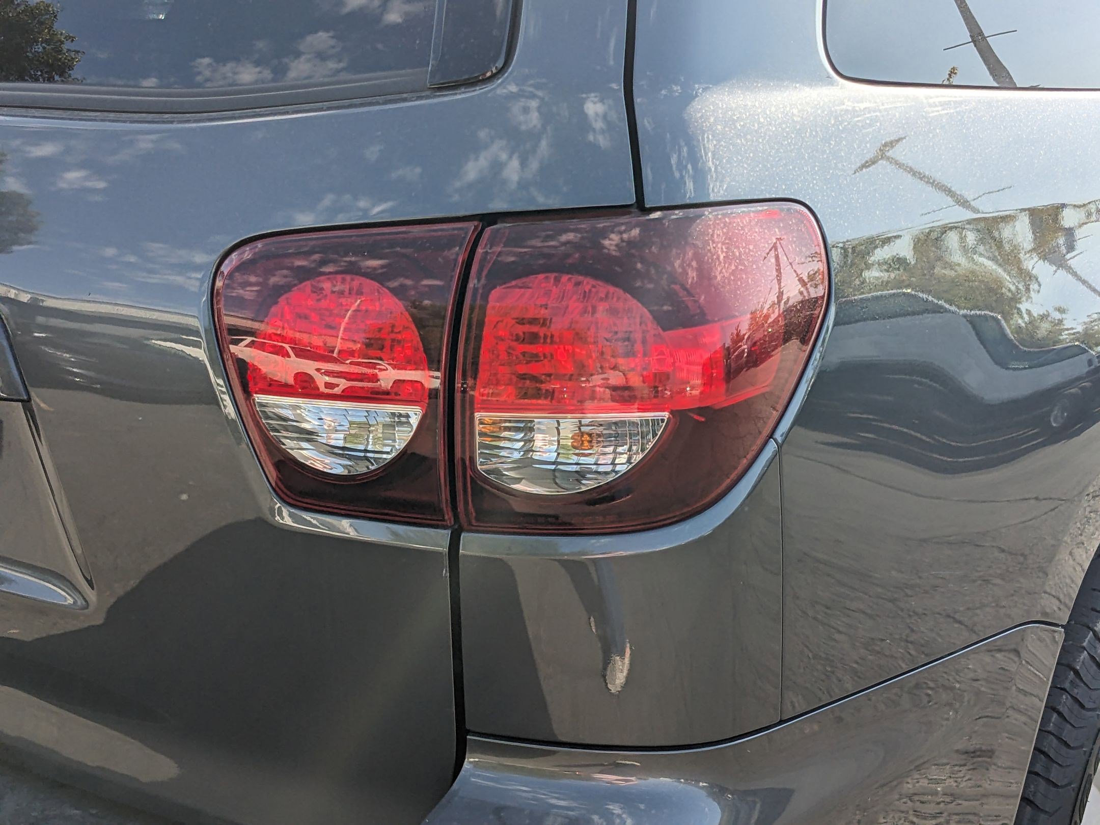 2019 Toyota Sequoia SR5 photo 12