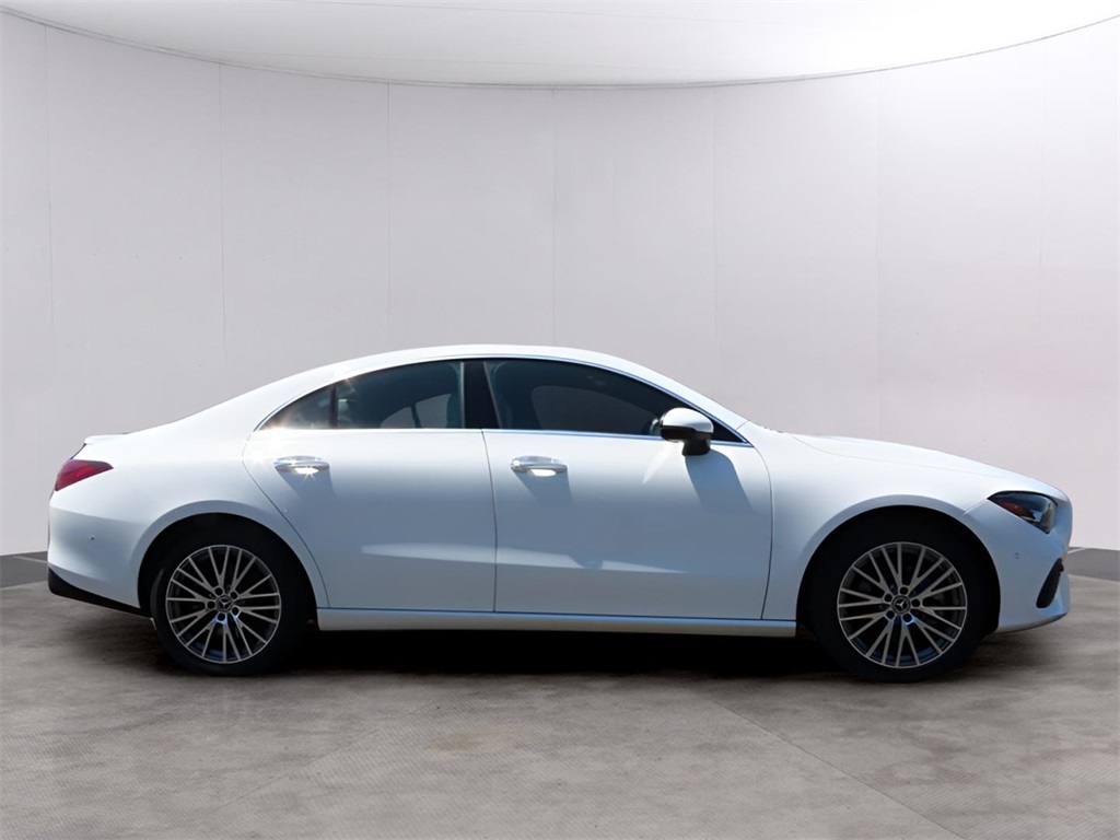 2025 Mercedes Benz CLA 250 4MATIC photo 4
