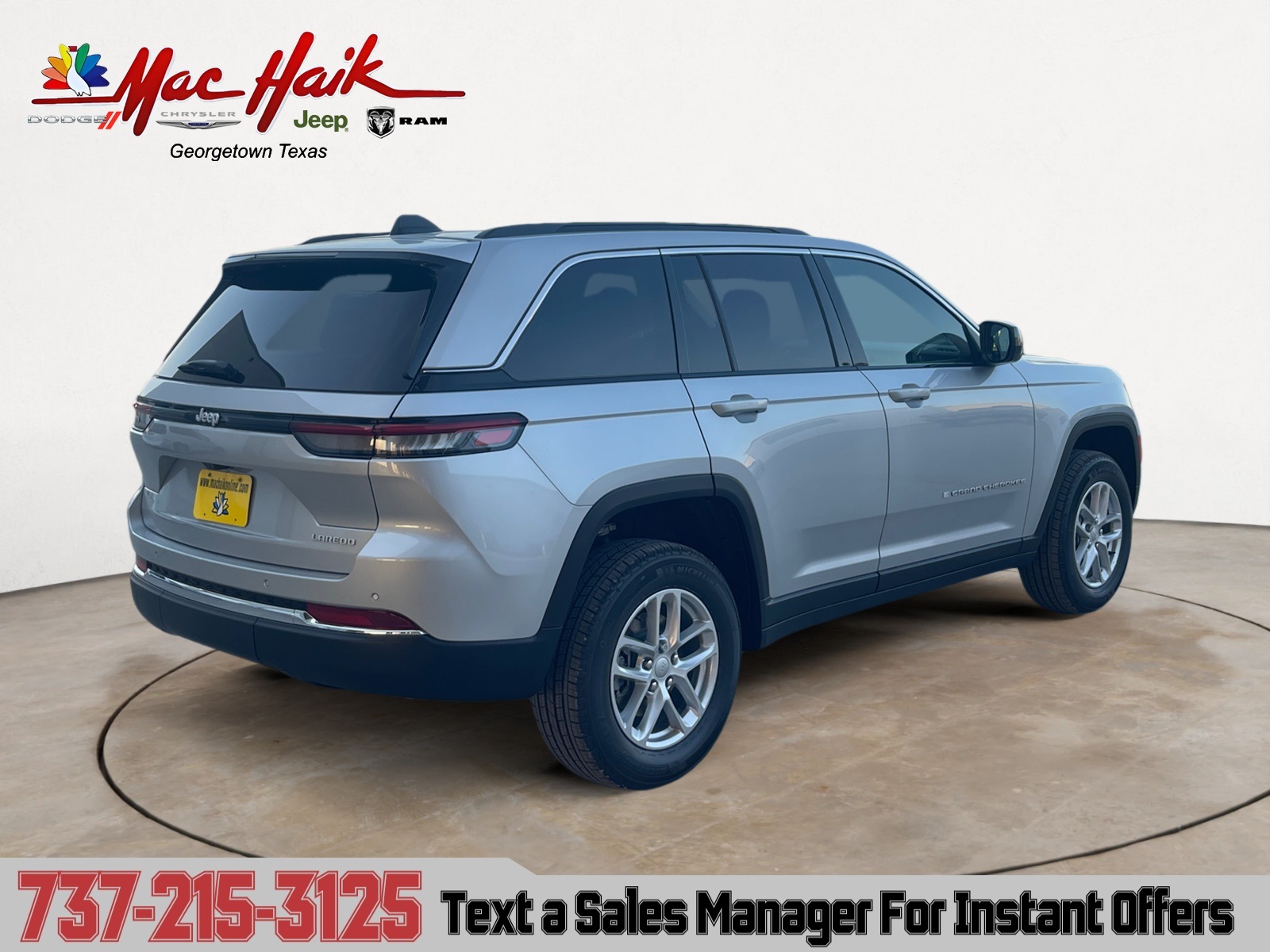 2025 Jeep Grand Cherokee Laredo Altitude photo 4