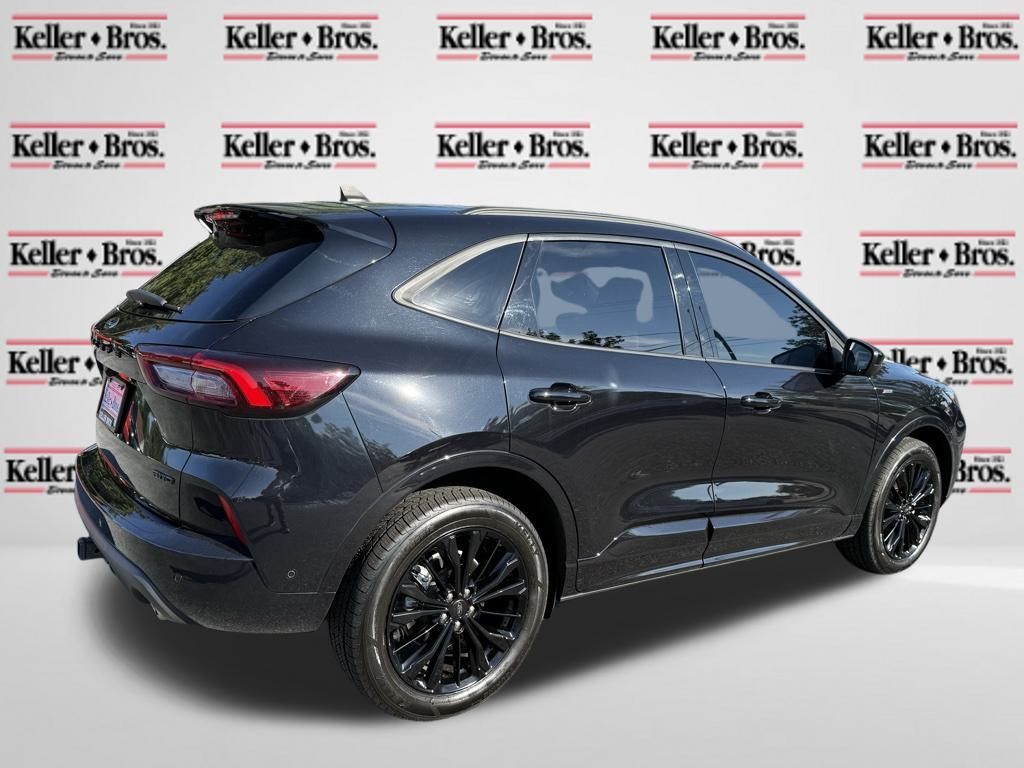 2023 Ford Escape ST-Line Elite photo 4