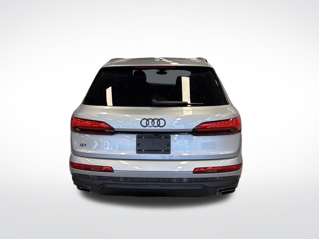2025 Audi Q7 45 Premium Plus photo 9