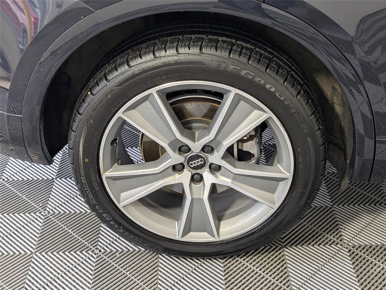 2020 Audi Q5 45 Premium Plus photo 22