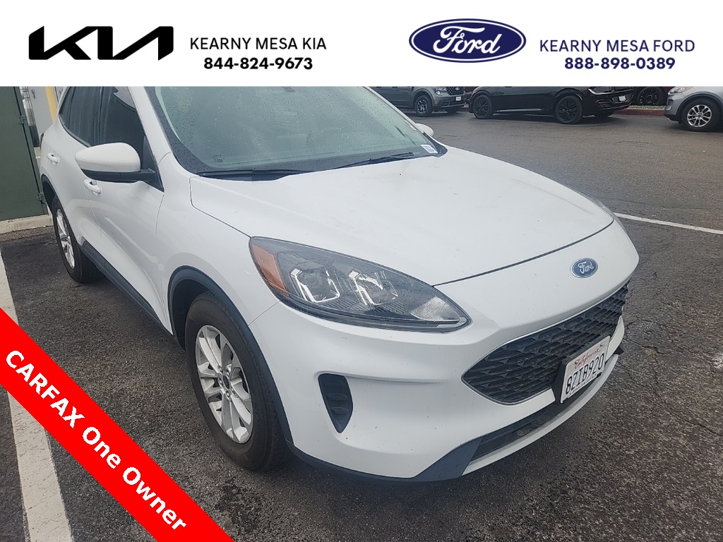 2021 Ford Escape Base's photo