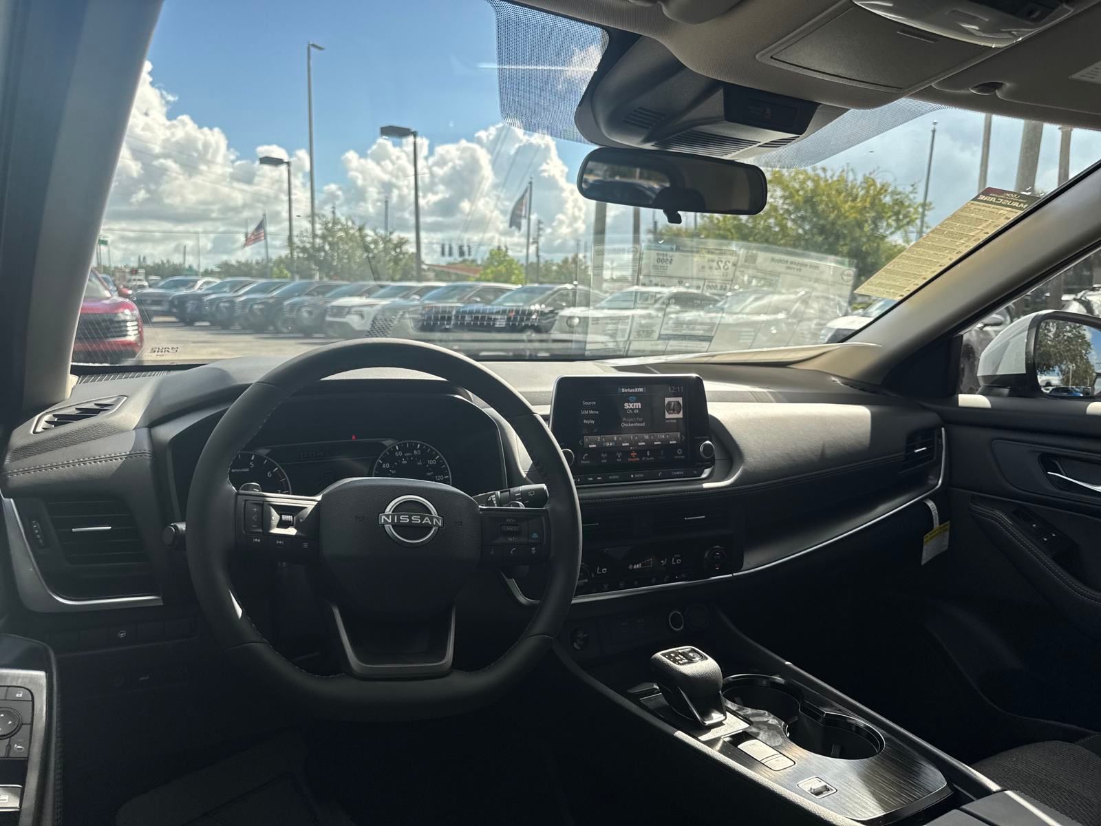 2026 Nissan Rogue SV photo 9
