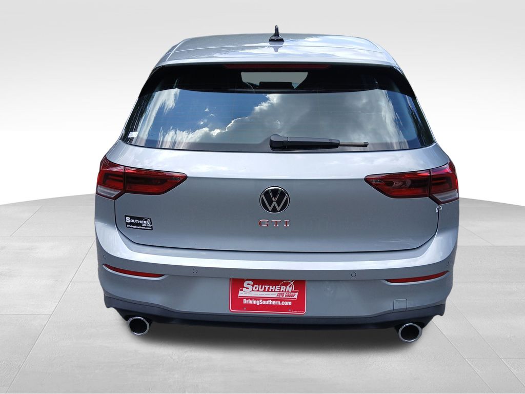 2025 Volkswagen Golf GTI SE photo 4
