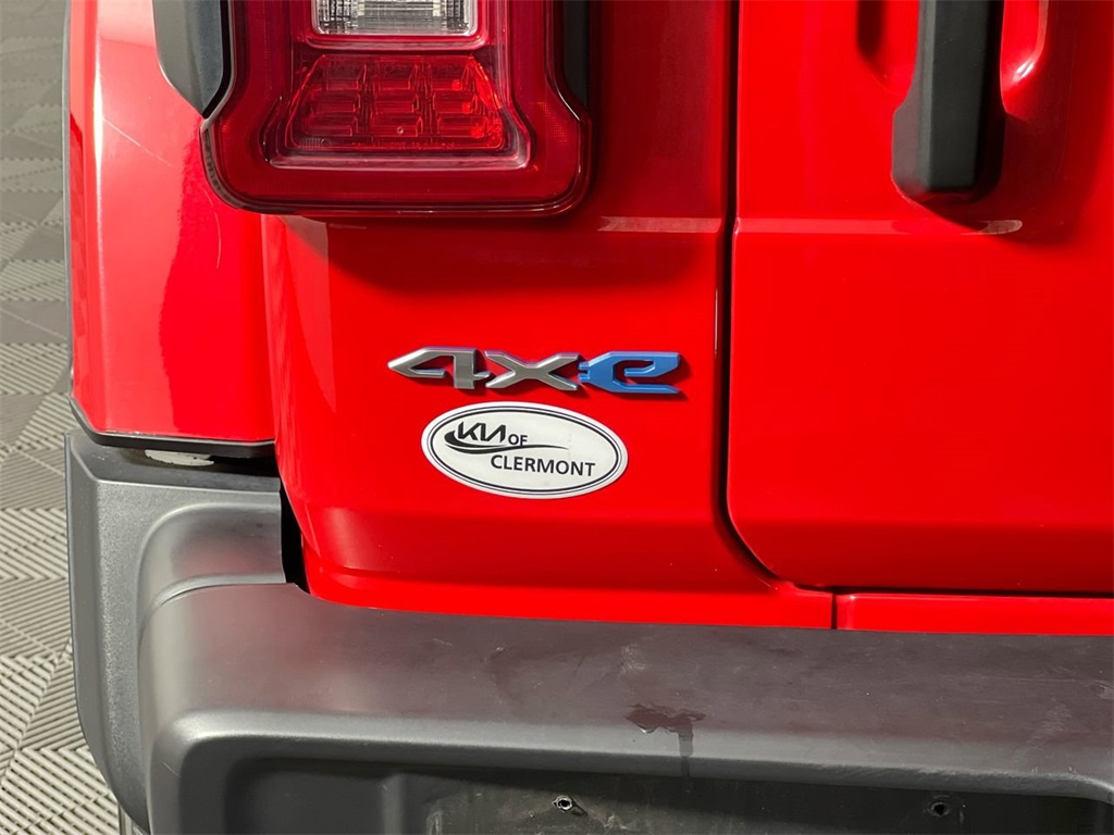 2024 Jeep Wrangler Sahara 4xe photo 4