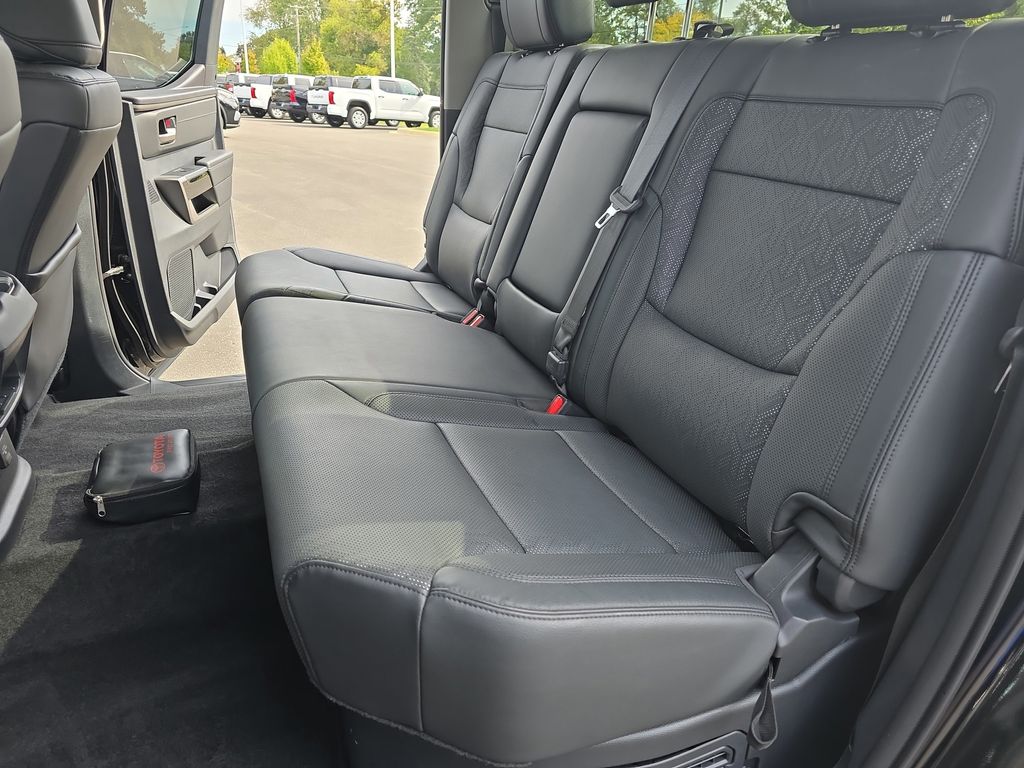 2023 Toyota Tundra Limited photo 13