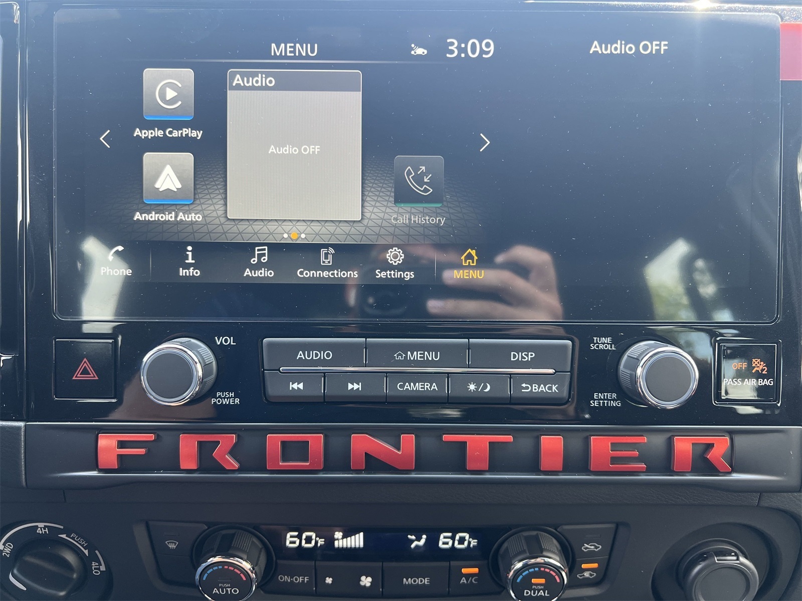 2025 Nissan Frontier PRO-4X photo 4