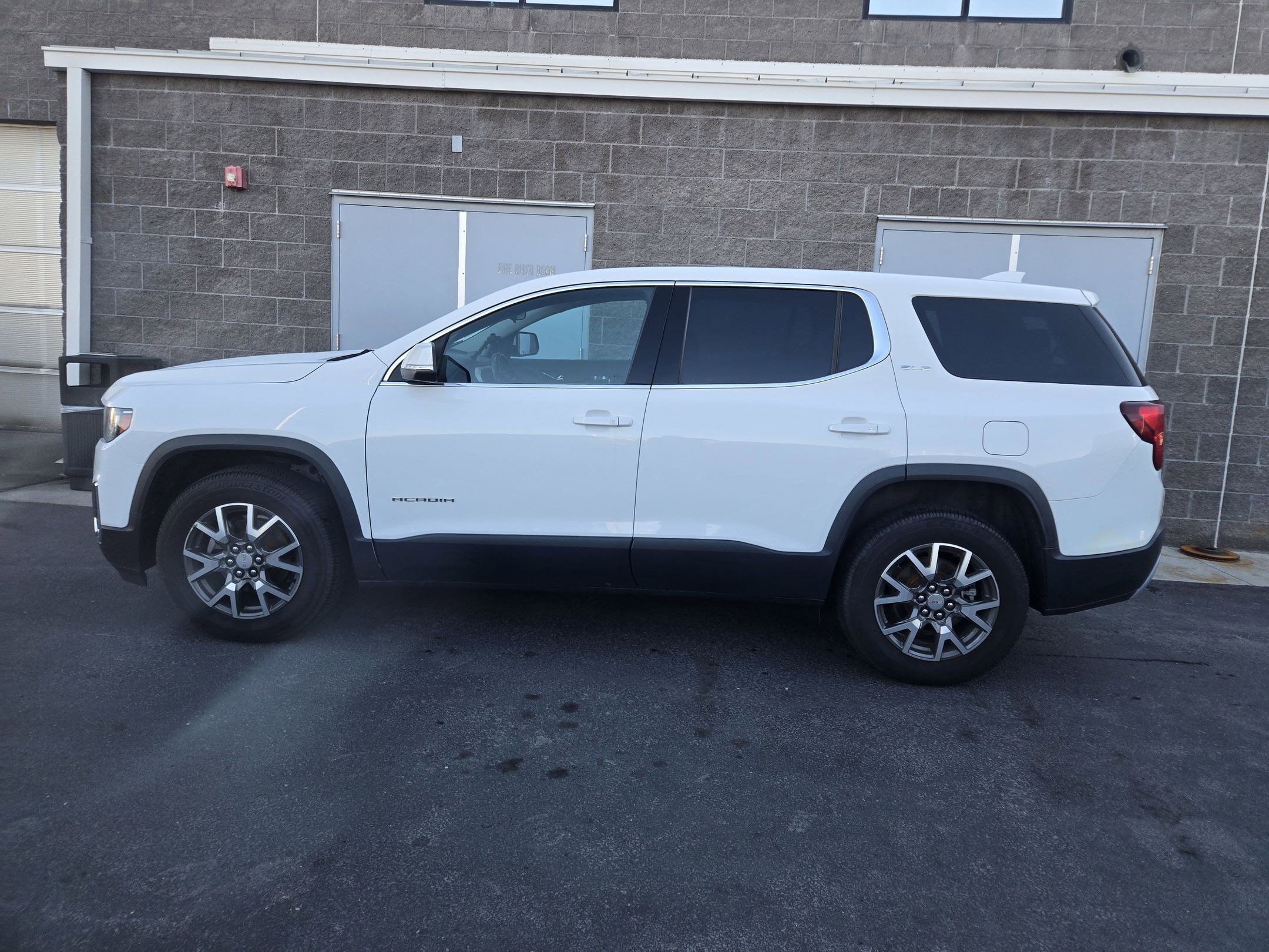 2020 Gmc Acadia SLE photo 2