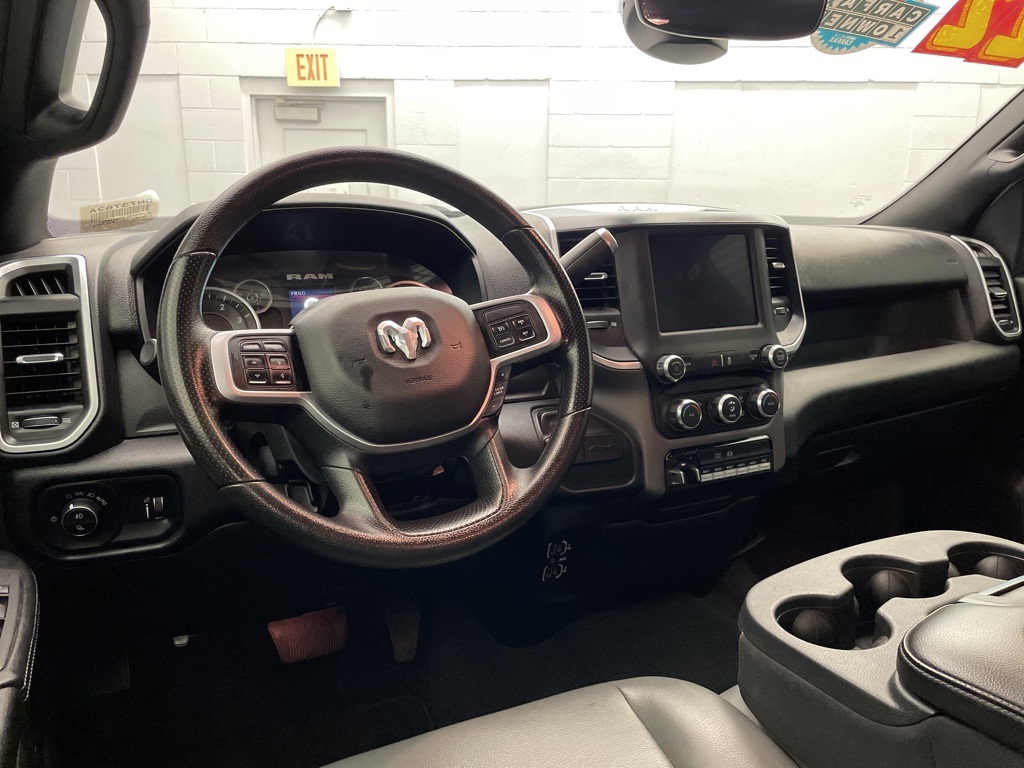 2022 Ram 3500 SLT photo 9
