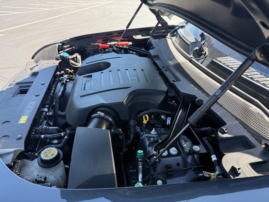 2024 Land Rover Defender 110 X-Dynamic SE photo 52
