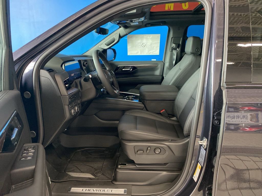 2026 Chevrolet Suburban Z71 photo 8