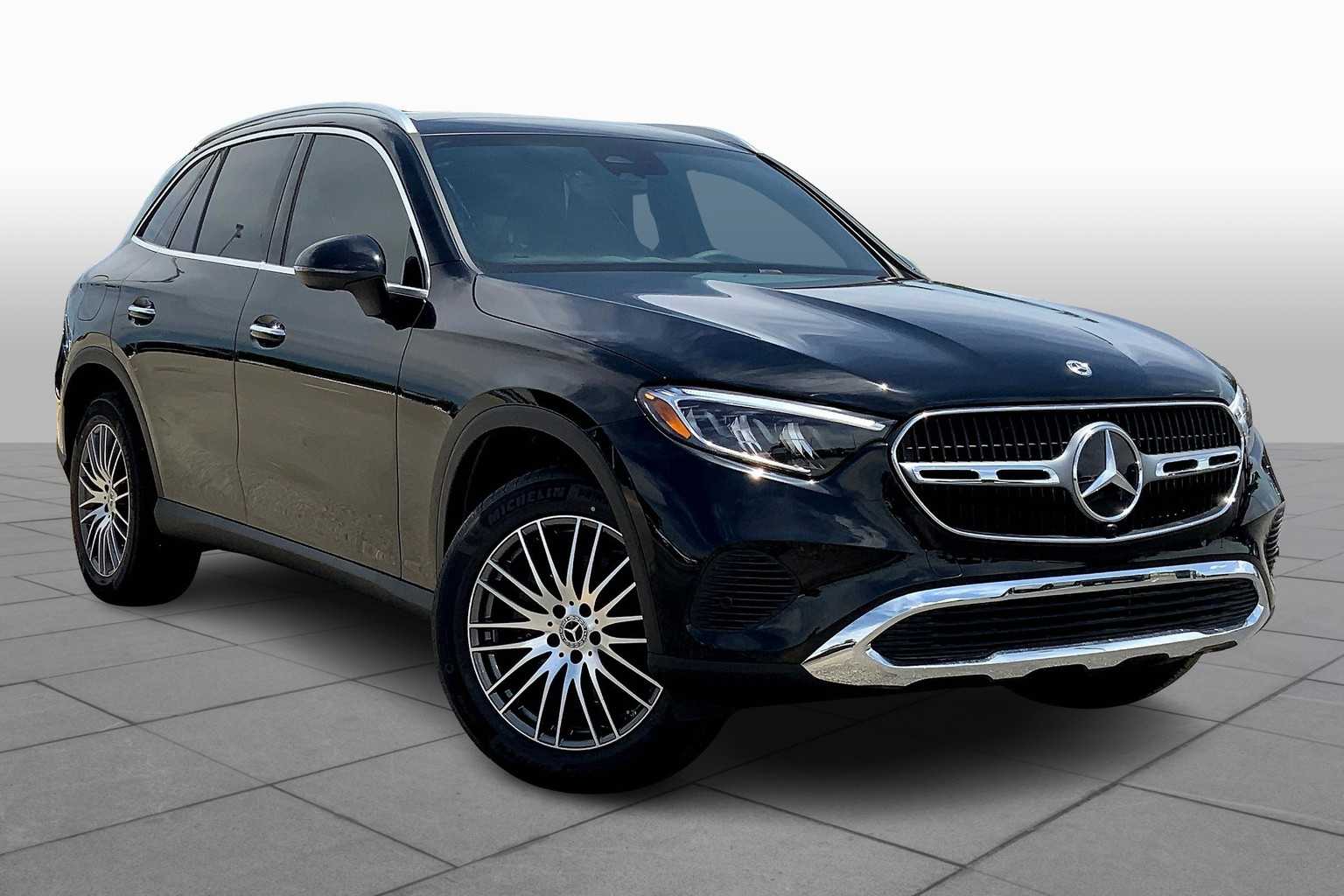2025 Mercedes Benz GLC 300 photo 2