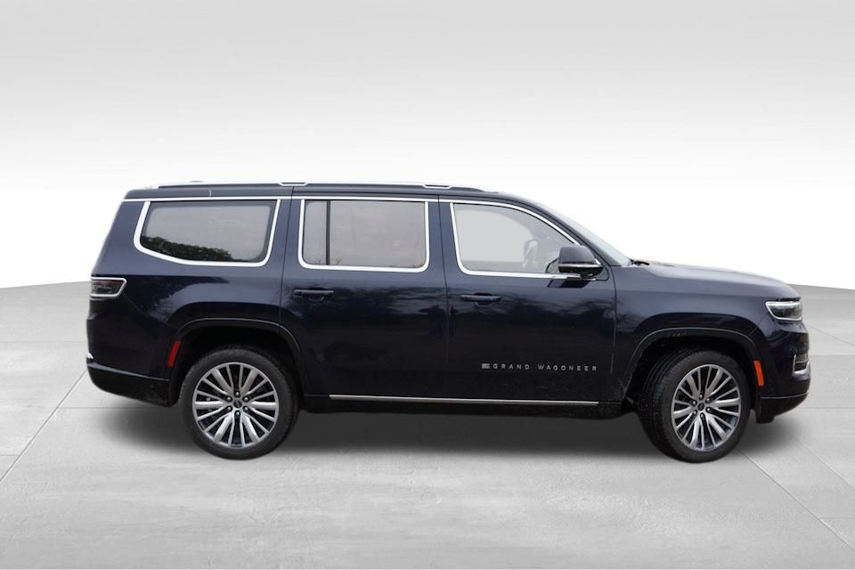 2024 Jeep Grand Wagoneer III photo 2