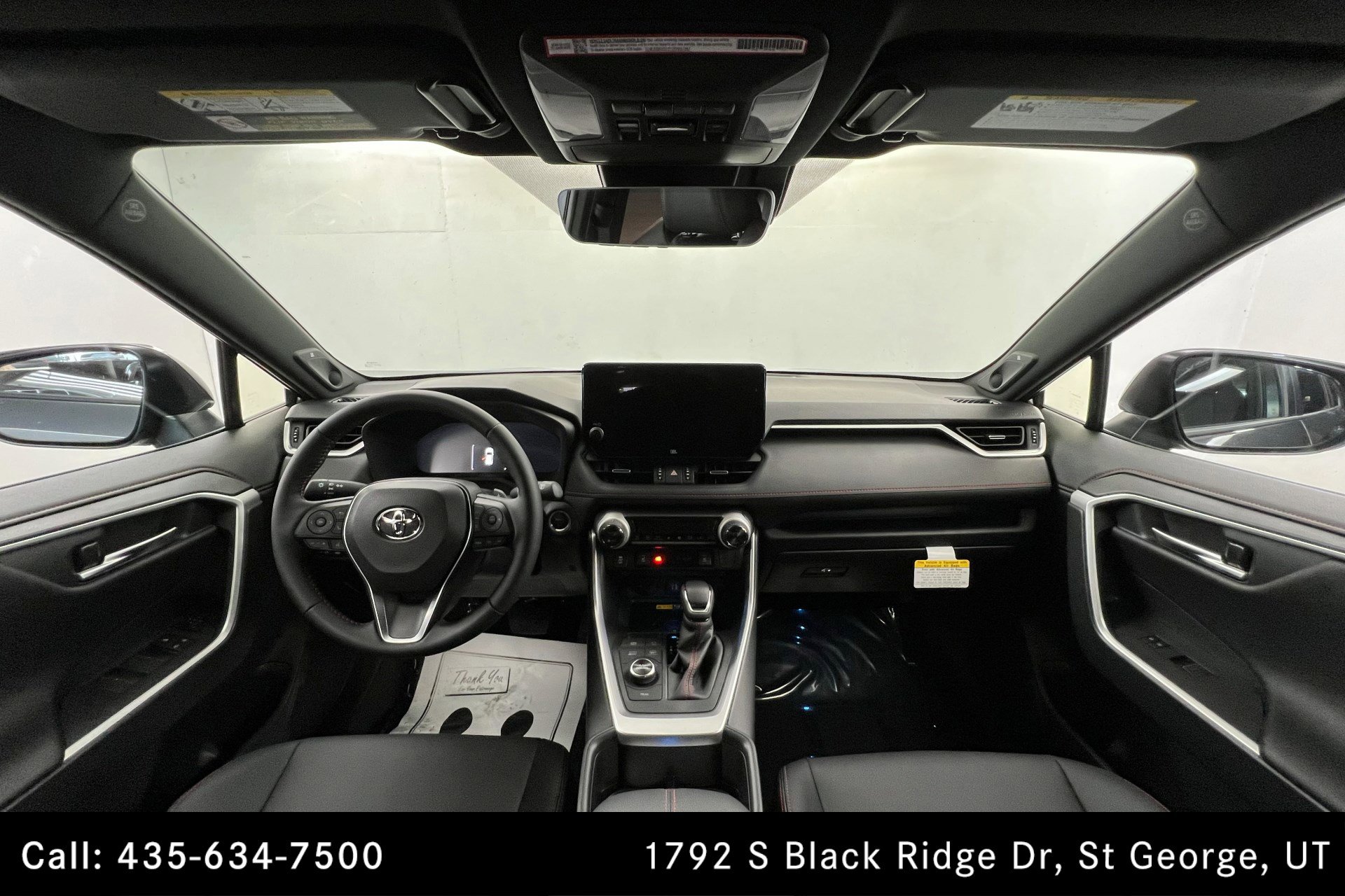 2025 Toyota RAV4 Hybrid XSE photo 8