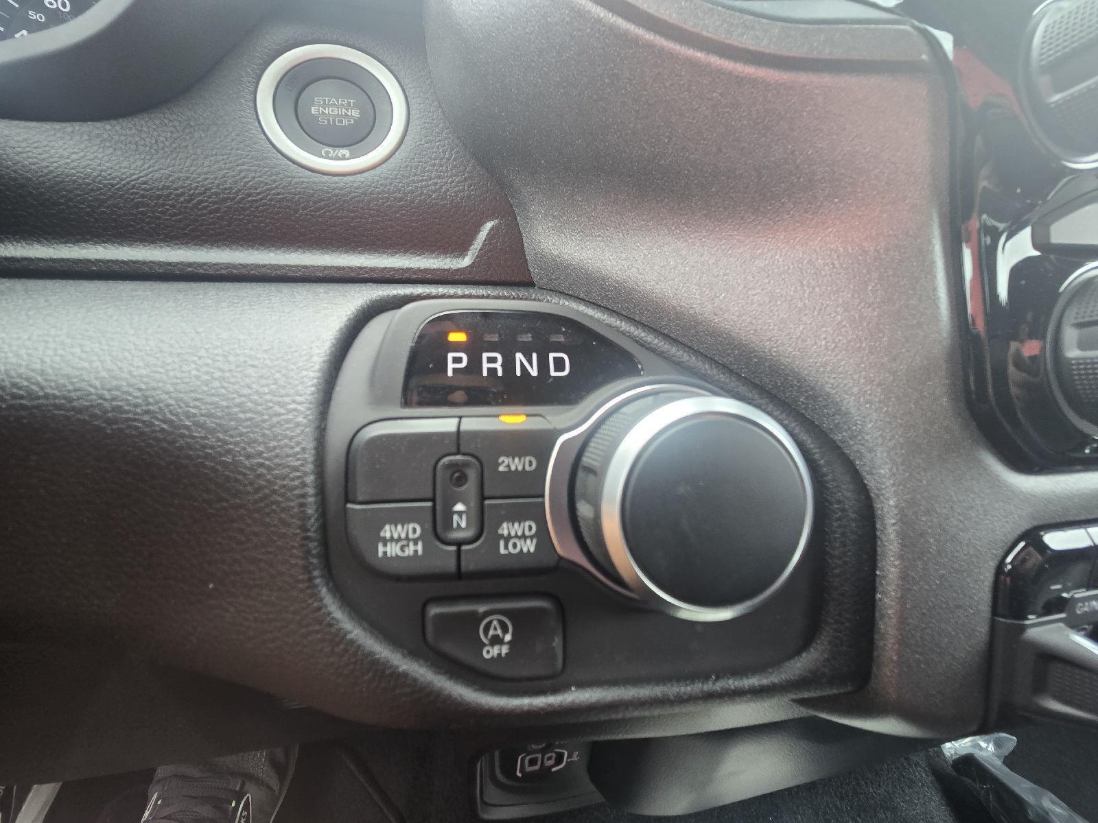 2025 Ram 1500 Tradesman photo 17