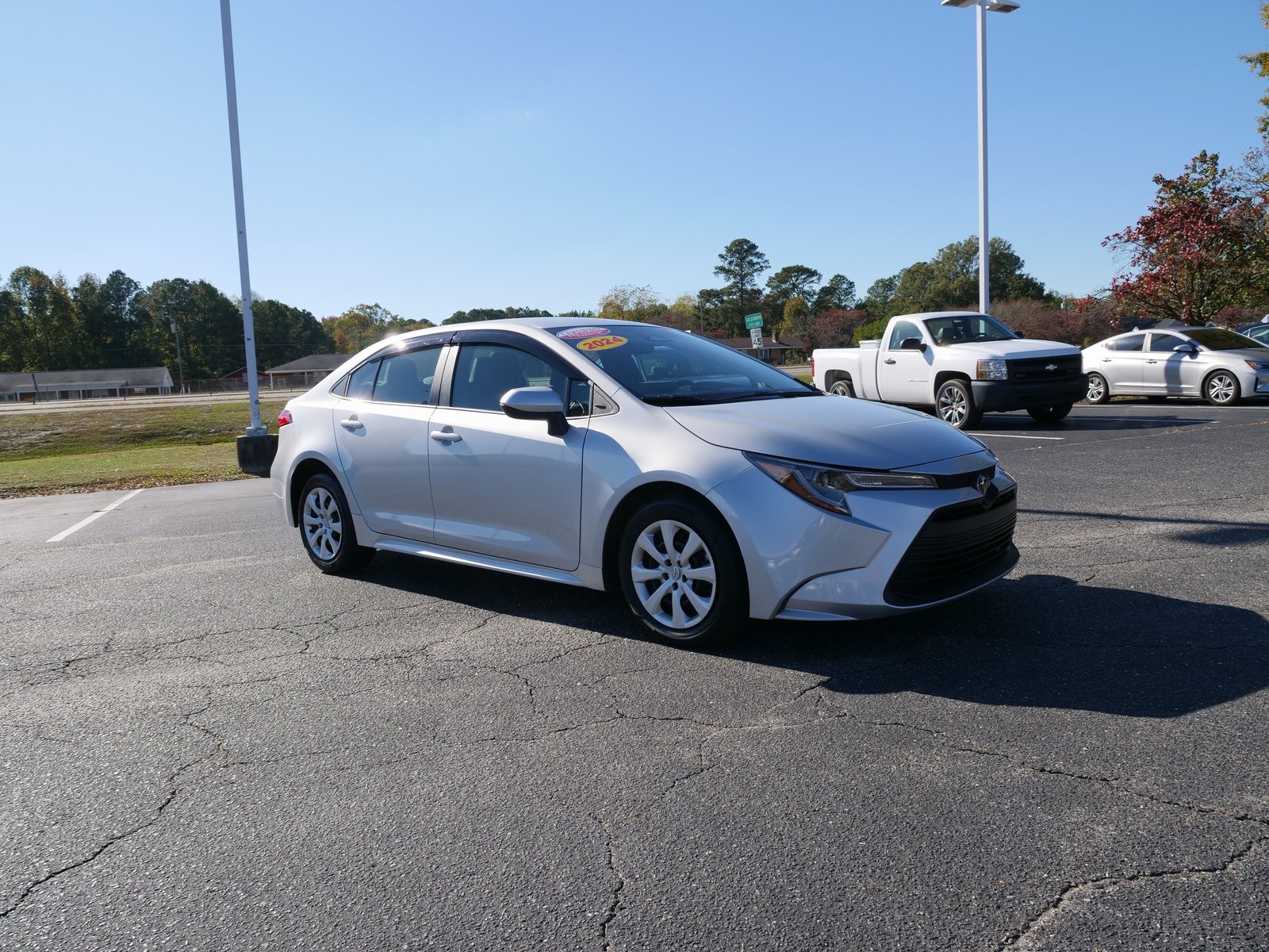 2024 Toyota Corolla LE's photo