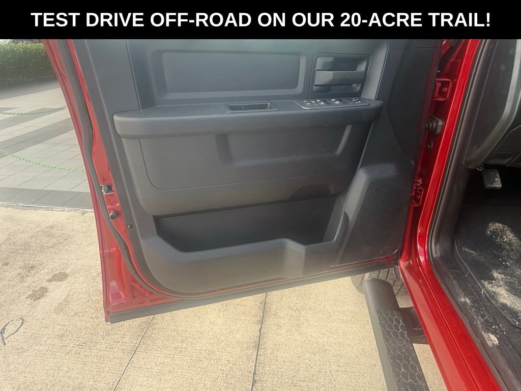 2026 Ram 2500 Tradesman photo 23