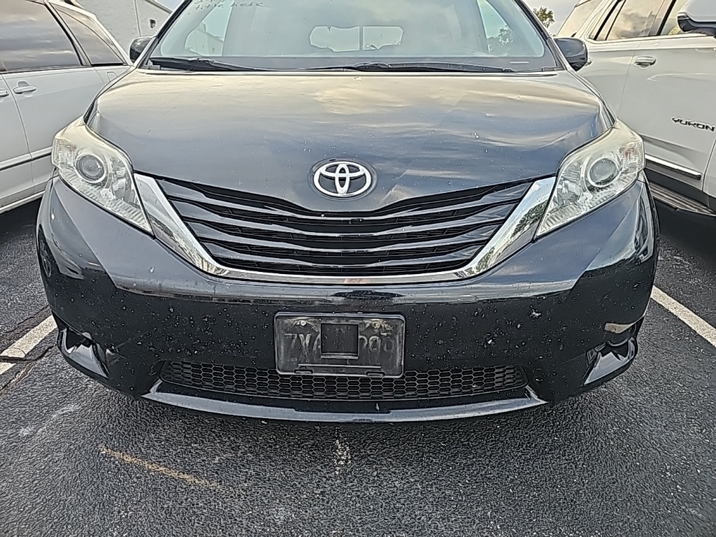 2015 Toyota Sienna LE