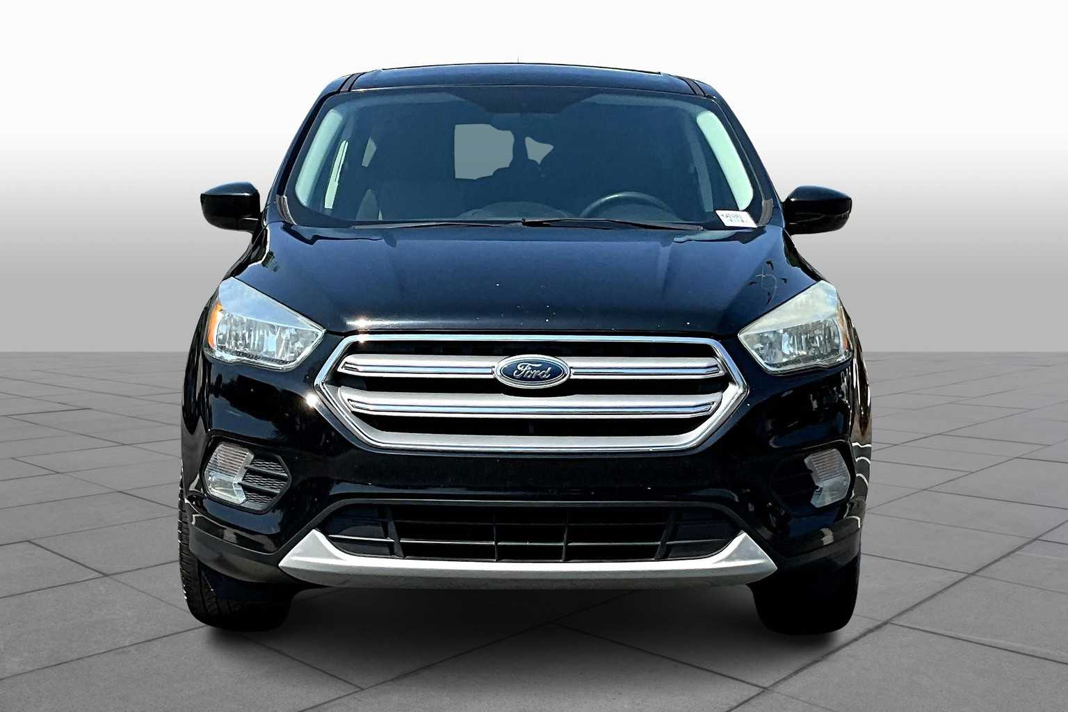 2017 Ford Escape SE photo 3