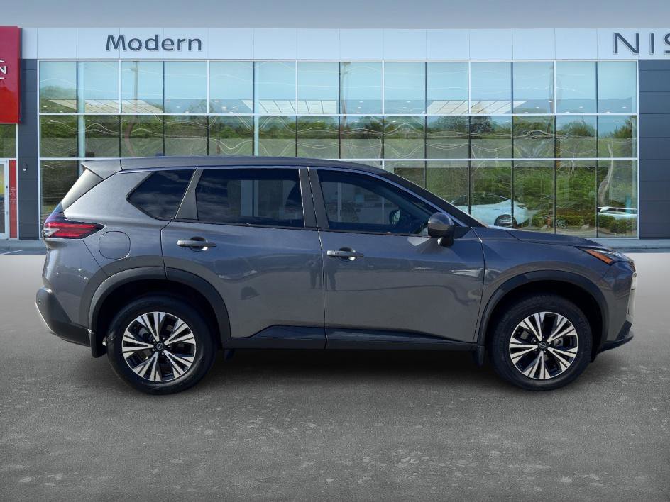 2023 Nissan Rogue SV photo 4