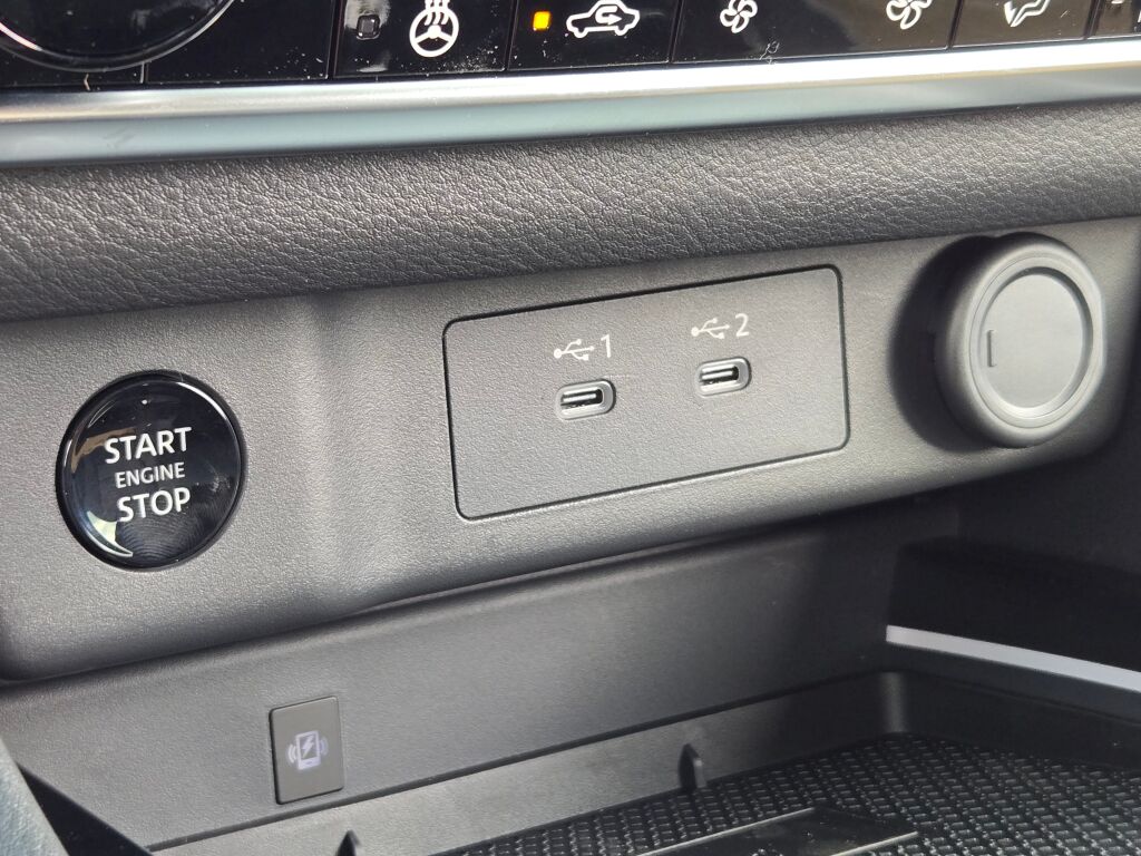 2026 Nissan Rogue SV photo 24