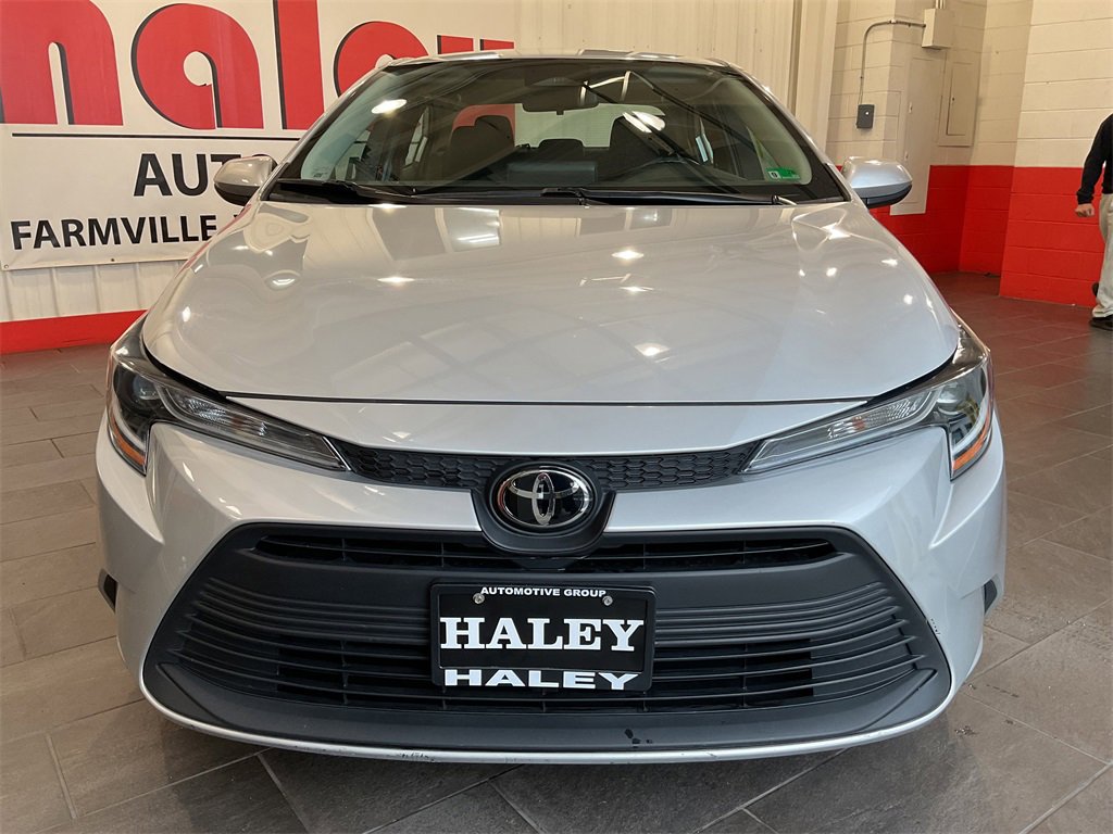 2024 Toyota Corolla LE photo 5