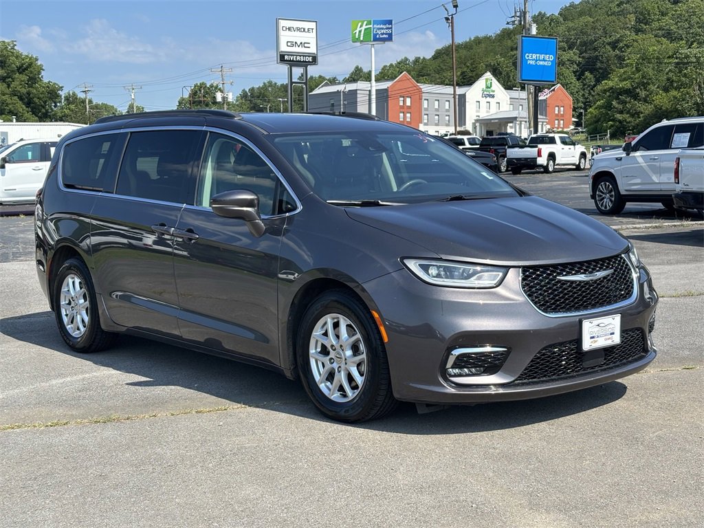 2022 Chrysler Pacifica Touring L photo 5
