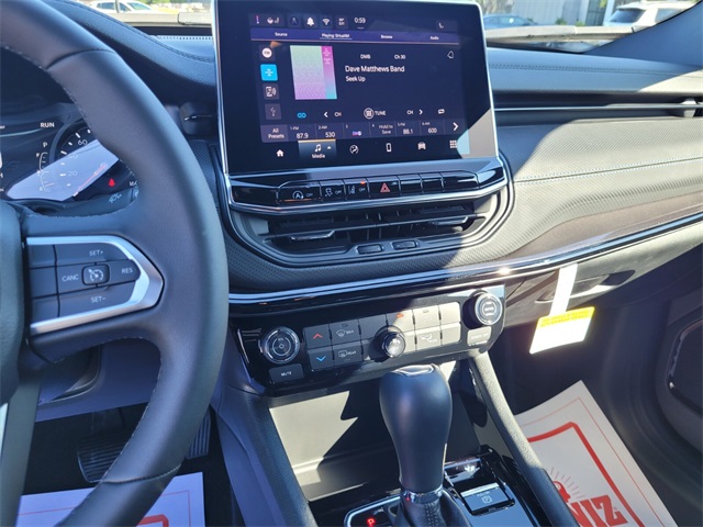 2025 Jeep Compass Latitude photo 29