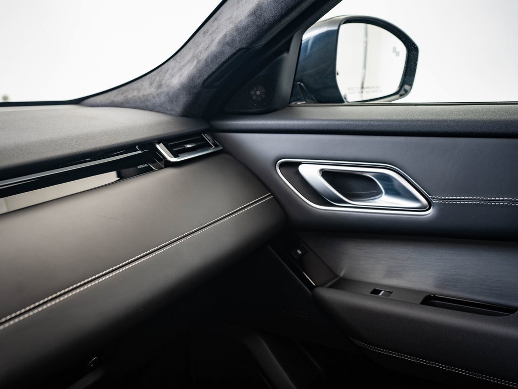 2022 Land Rover Range Rover Velar S photo 32