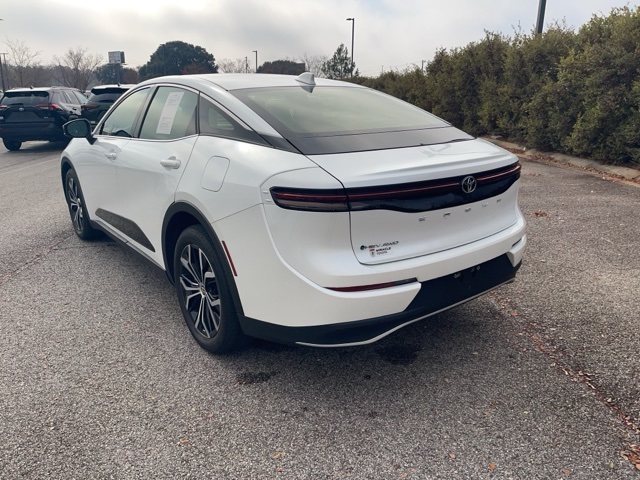 2024 Toyota Crown XLE photo 3