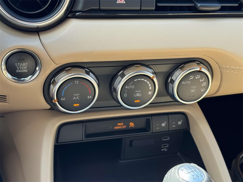 2025 Mazda MX-5 Miata Miata Grand Touring photo 18