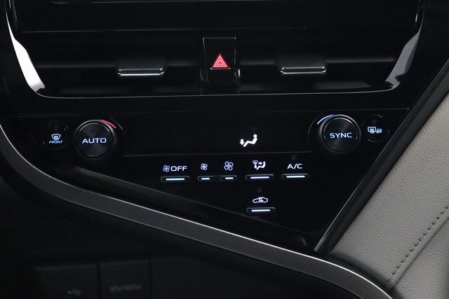 2023 Toyota Camry Hybrid LE photo 21