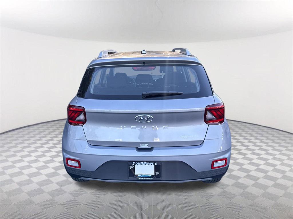 2026 Hyundai Venue SEL photo 3