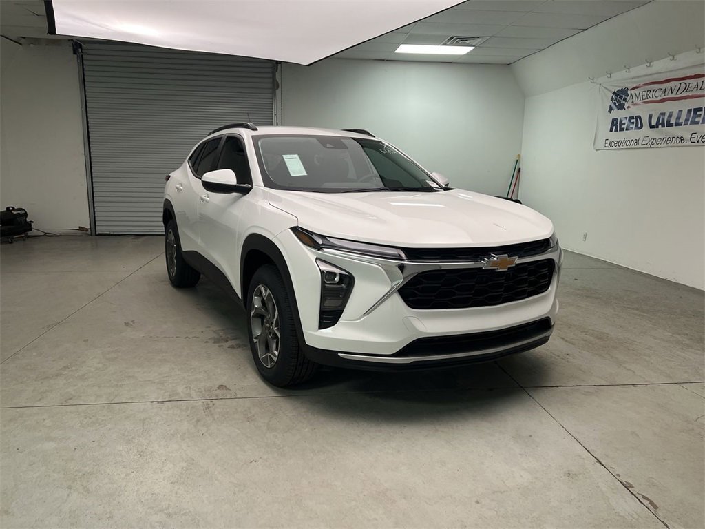 2026 Chevrolet Trax LT's photo