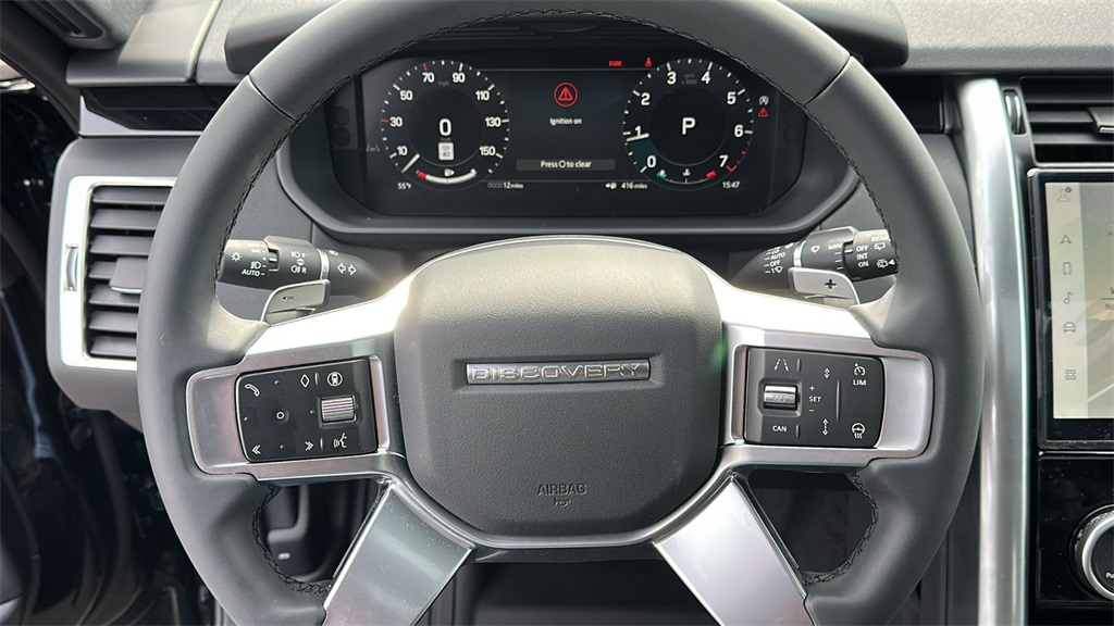 2025 Land Rover Discovery S photo 13