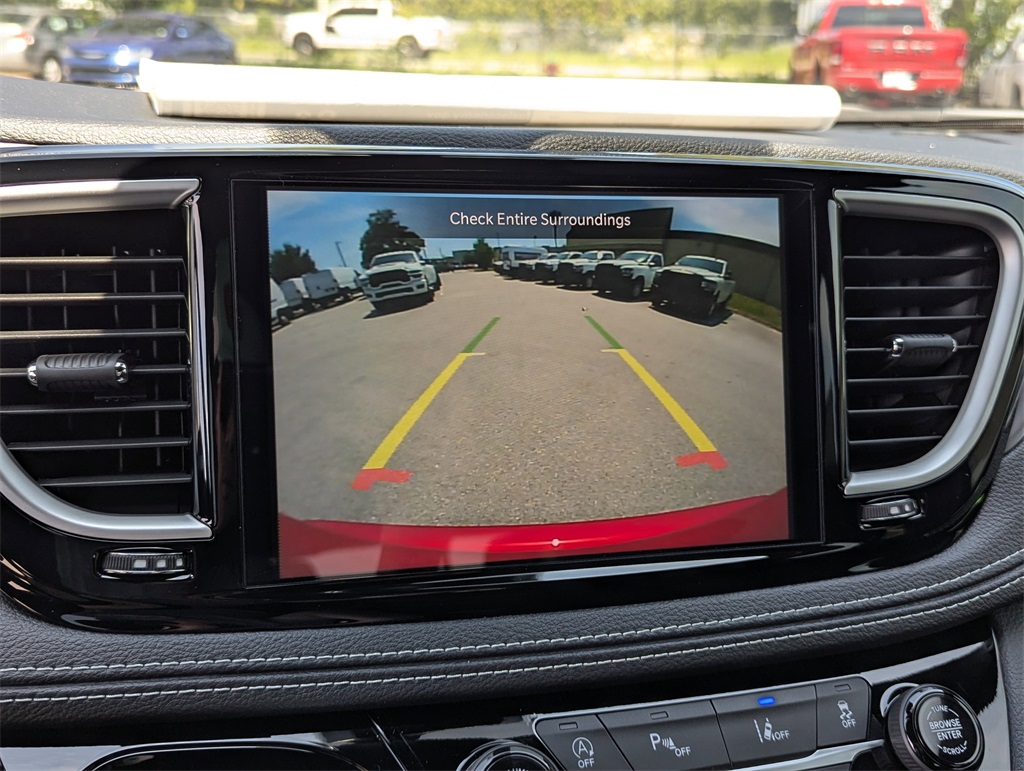 2026 Chrysler Pacifica photo 25