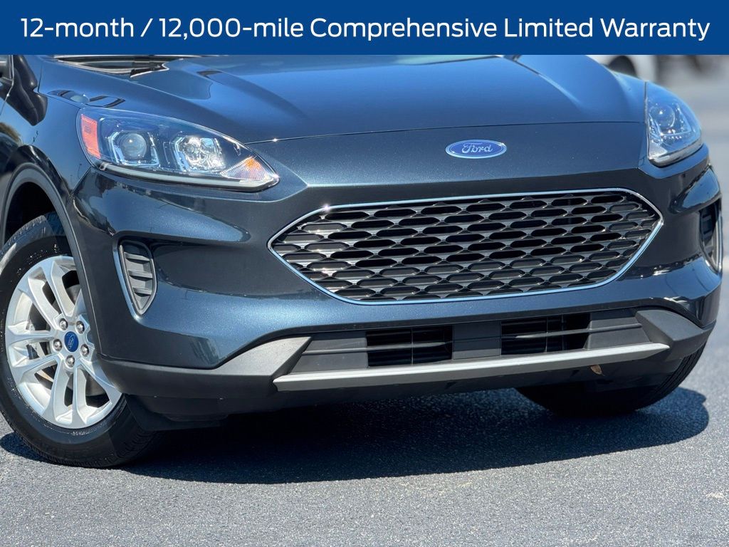 2022 Ford Escape SE photo 3