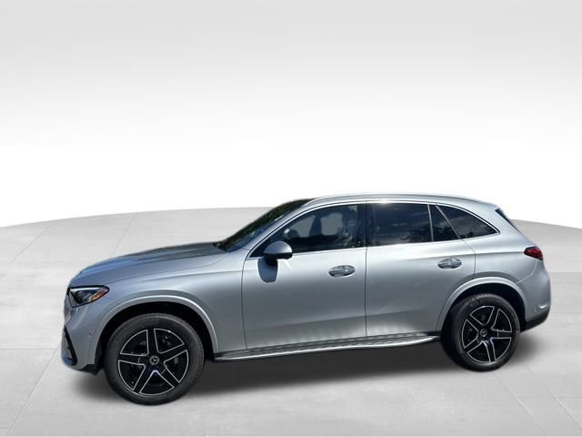 2026 Mercedes Benz GLC 300 4MATIC photo 2