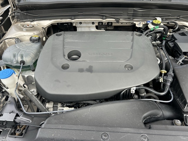 2023 Volvo XC40 Plus photo 28