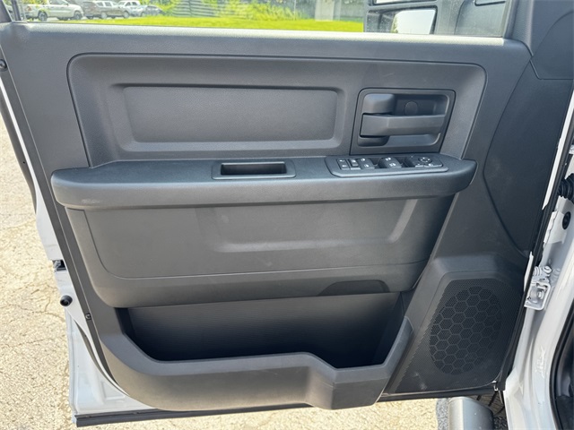 2025 Ram 2500 Tradesman photo 13