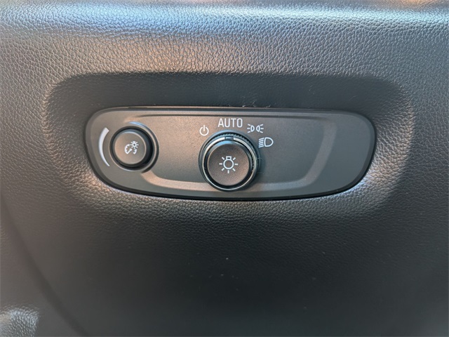 2022 Chevrolet Traverse 1LT photo 21