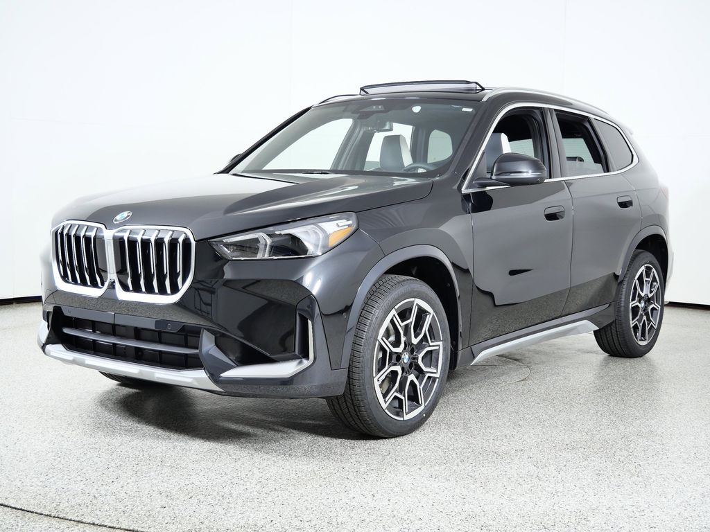 2026 BMW X1 28i's photo