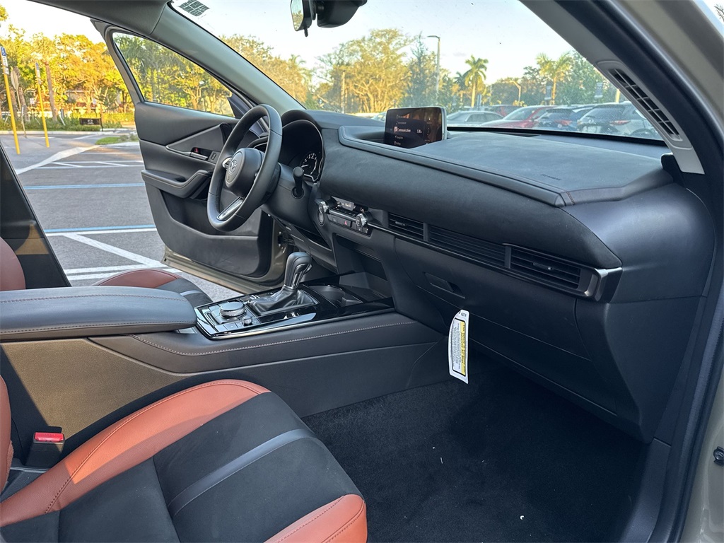 2024 Mazda CX-30 2.5 Turbo Carbon photo 32