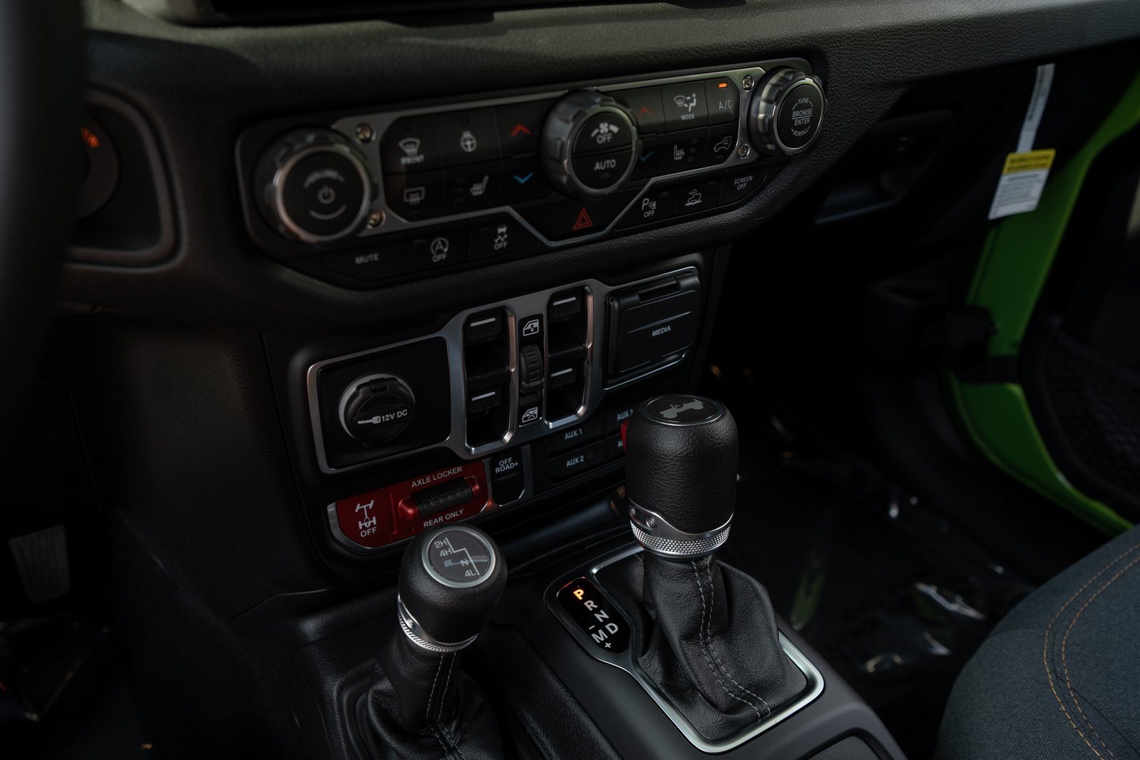 2025 Jeep Wrangler Willys photo 26