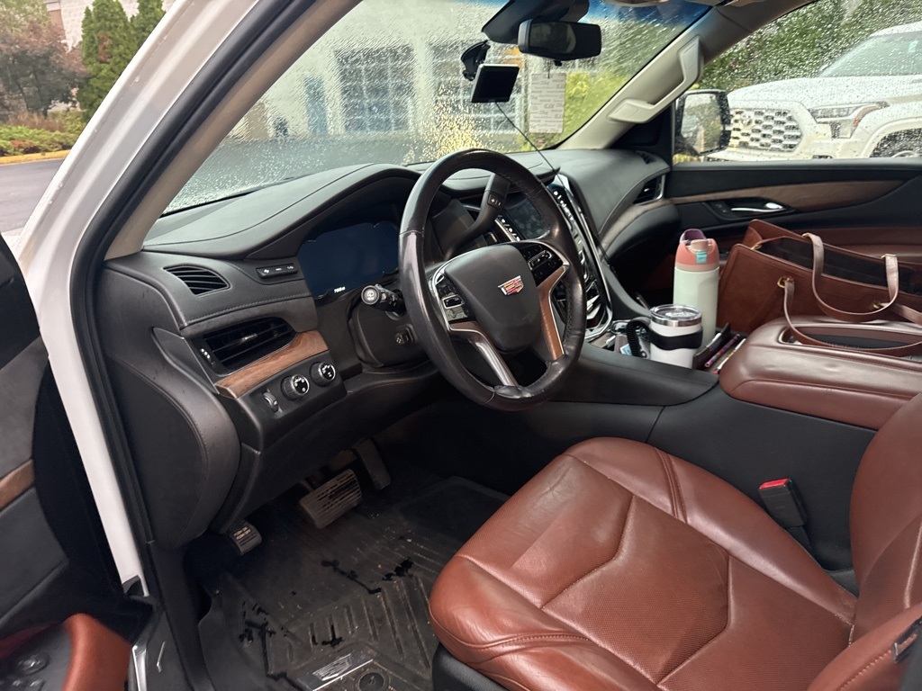 2019 Cadillac Escalade ESV Luxury photo 4