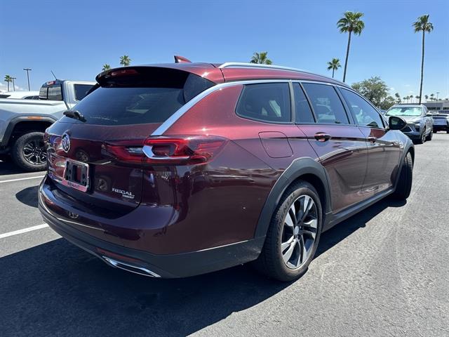 2018 Buick Regal TourX Essence photo 25