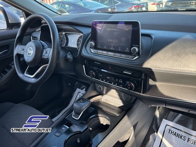 2021 Nissan Rogue SV photo 28