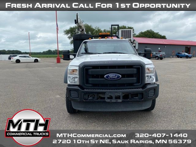 2016 Ford F-550 photo 3
