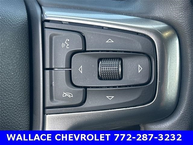 2023 Chevrolet Suburban Z71 photo 28